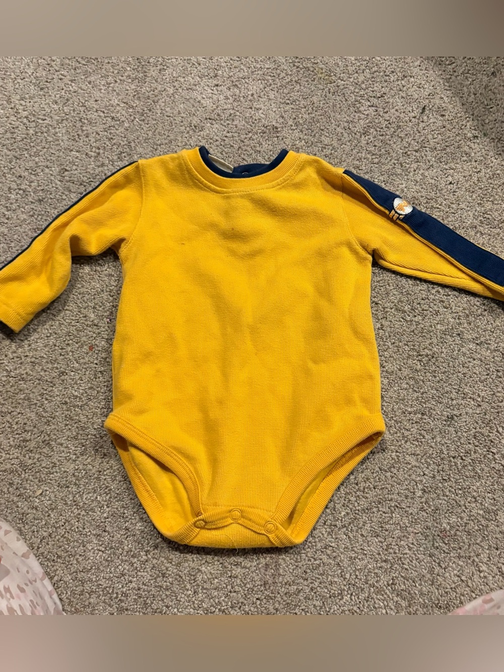 VTG Mickey and co long sleeve onesie size 18 months